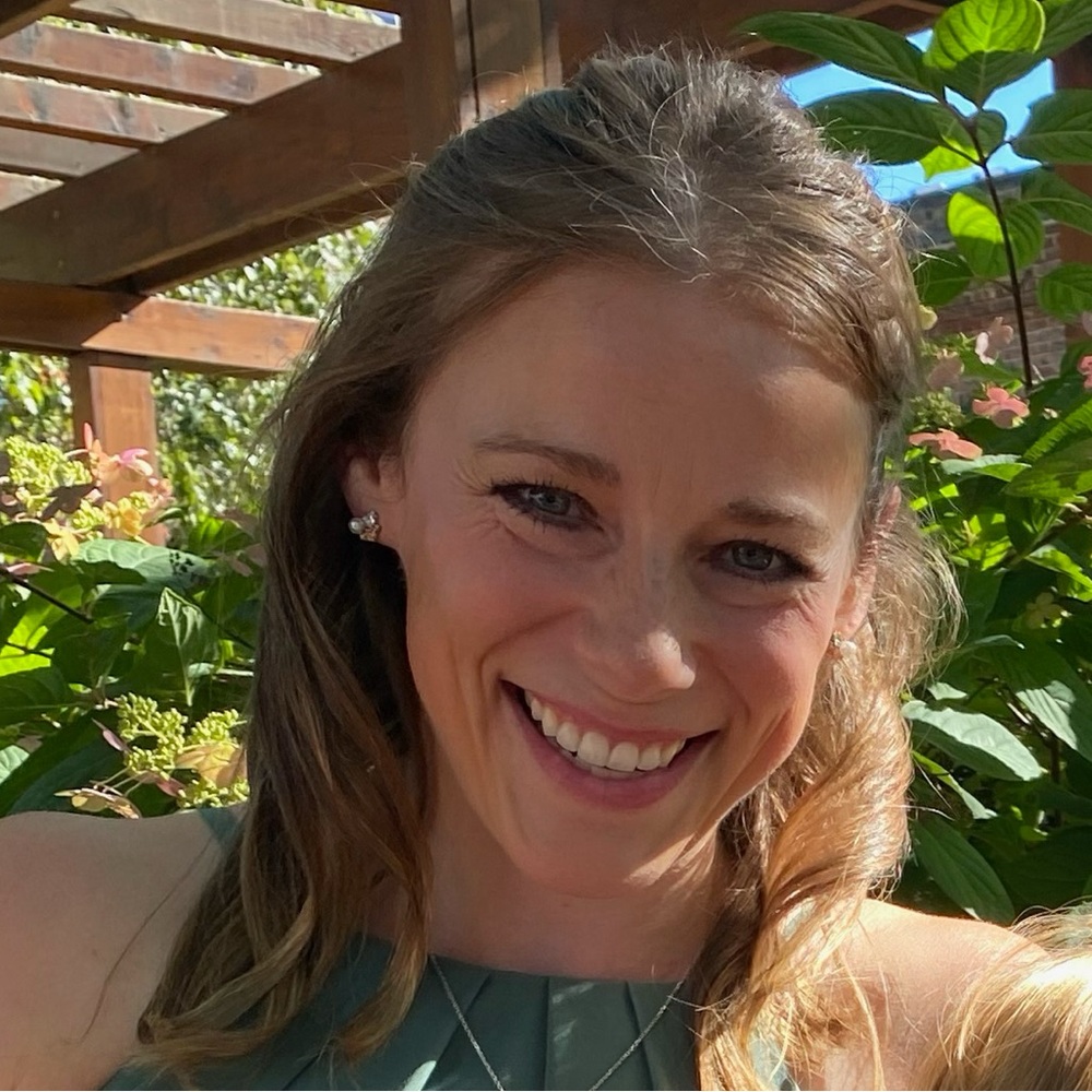 Meet your Posher, Angela